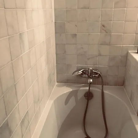 Elegant And Cosy Flat Near Montmartre 아파트 *