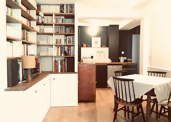 Elegant And Cosy Flat Near Montmartre