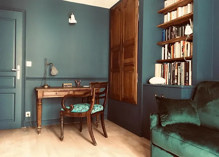 Elegant And Cosy Flat Near Montmartre