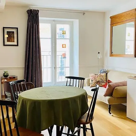 Elegant And Cosy Flat Near Montmartre Apartment *